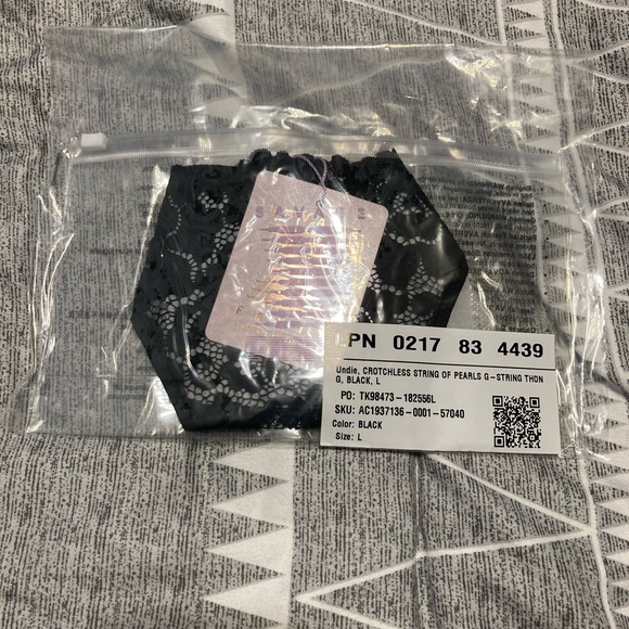 Savage Fenty g-strings - Picture 11 of 12